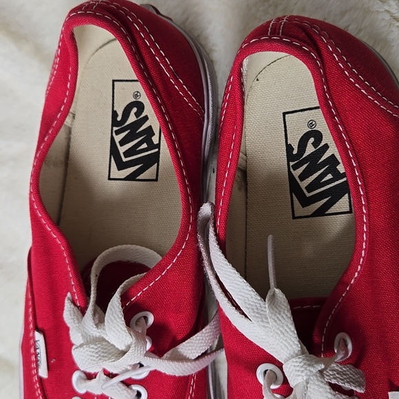 Vans Red Low Top Shoes Size 9.5, Excellent condition - Picture 4 of 6